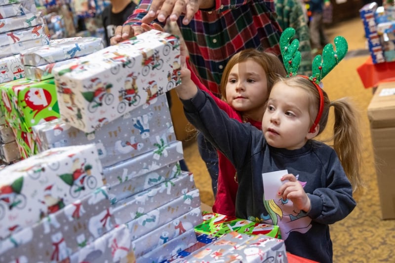 CGCC Foundation Spreads Holiday Cheer to Children in Need with Volunteer Work and Toy Donations  featured image